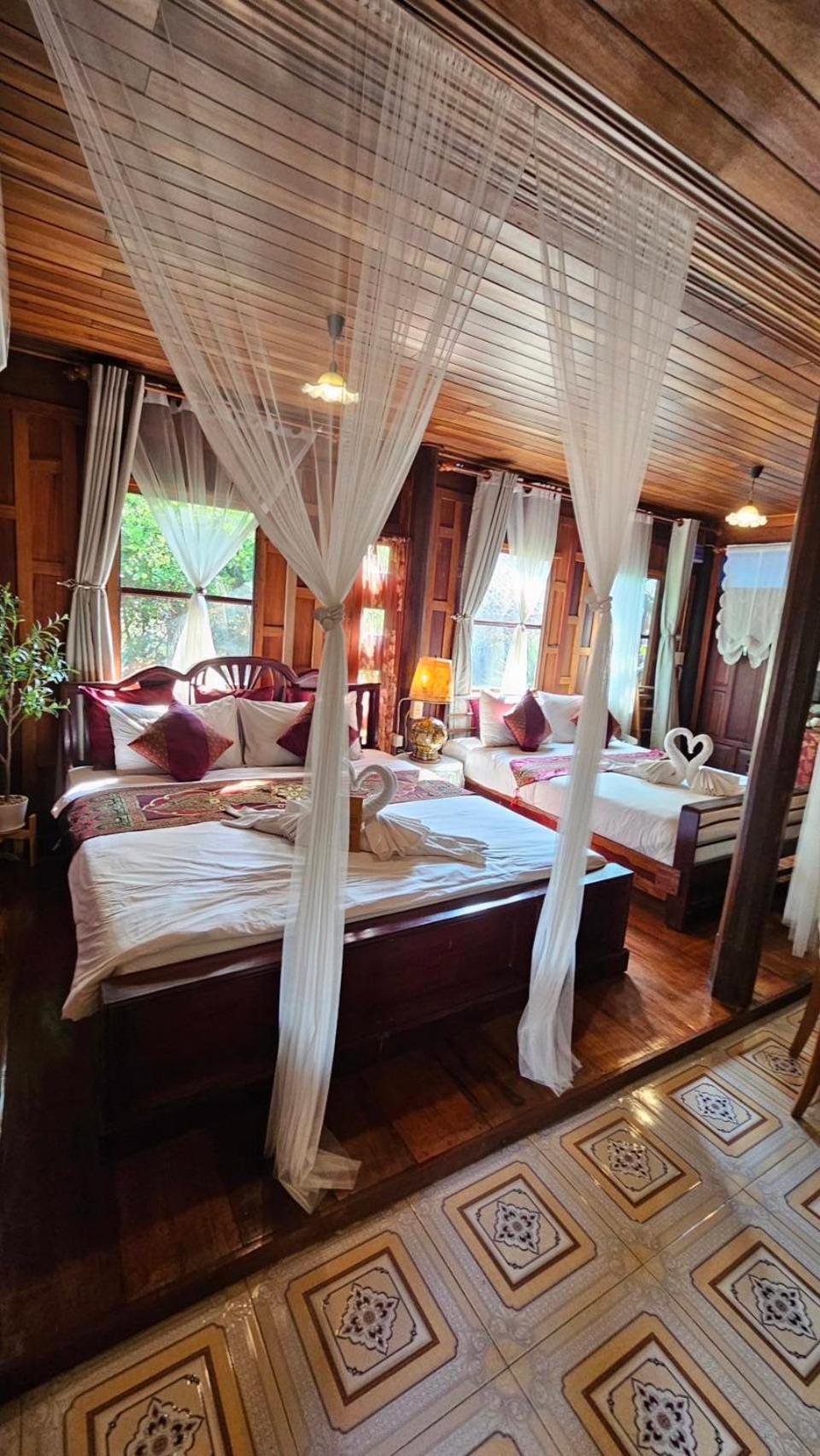 The Antique Riverside Resort Ban Pong  Eksteriør billede