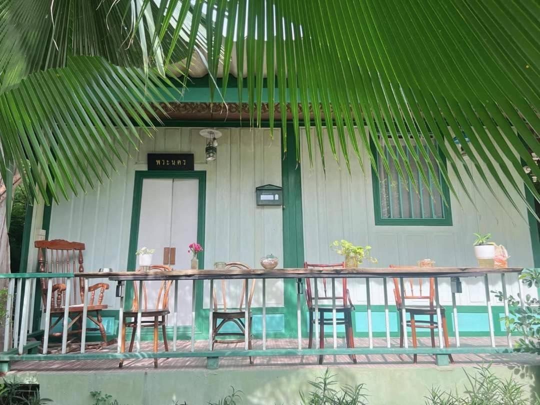 The Antique Riverside Resort Ban Pong  Eksteriør billede